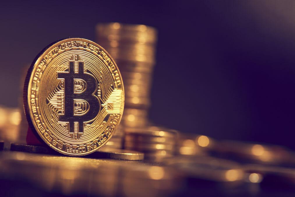  Paying with Bitcoin